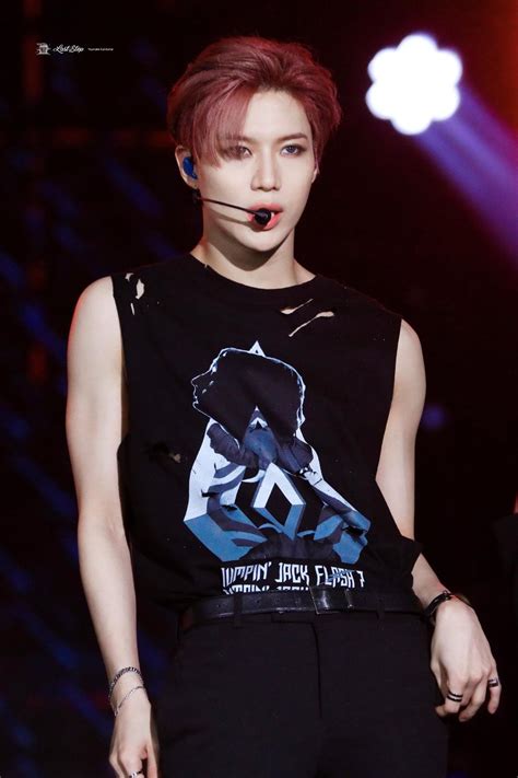 Here Are The Top 11 Male Idols Who Can Completely Change From Cutie Pie To Sex Symbol In A