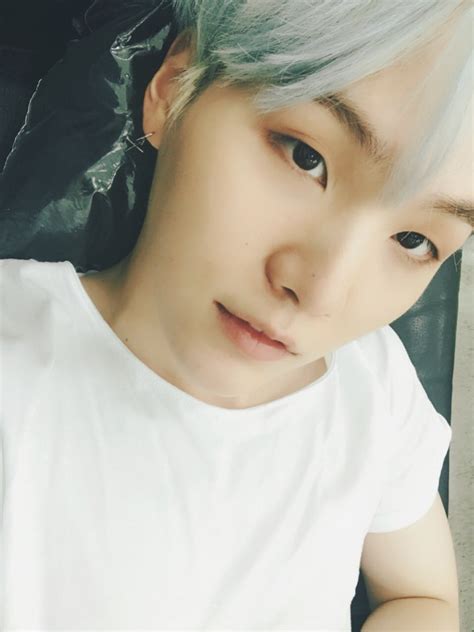 Suga Selca Update Bts Yoongi Foto Suga Yoongi