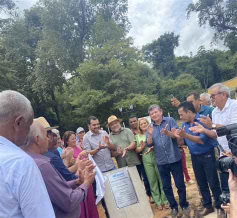 Prefeito Itair Martins Inaugura Obras Presen A Do Governador