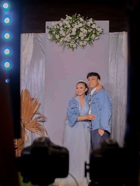 Adinda Azani And Armand Zachary Wedding Photostudio Bridestory