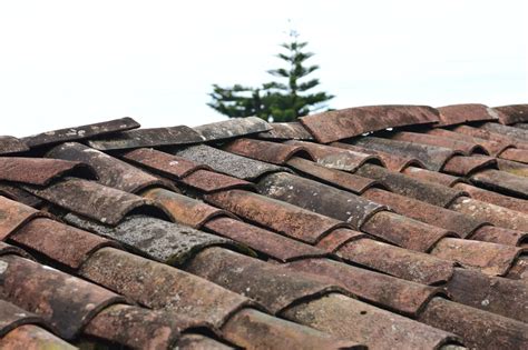 Clay Vs Concrete Roof Tiles Know The Differences And Make The Best