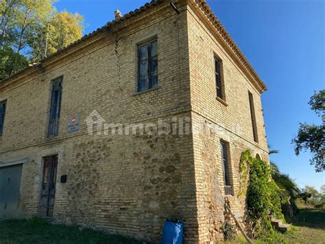 Vendita Casale In Contrada San Martino Colonnella Da Ristrutturare