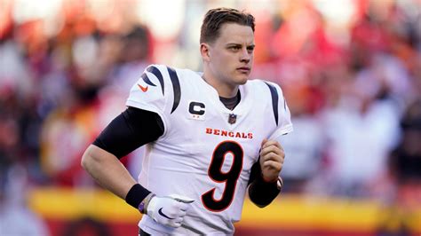 Joe Burrow Net Worth 2023: NFL Contract, Bengals Salary | StyleCaster