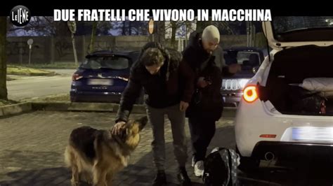 VIMERCATE MB FRATELLI VIVONO IN AUTO COL CANE NESSUNO AFFITTA LORO