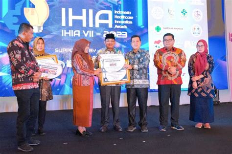 Pemkab Tanjab Barat Raih Penghargaan Platinum Award Kategori Inovasi