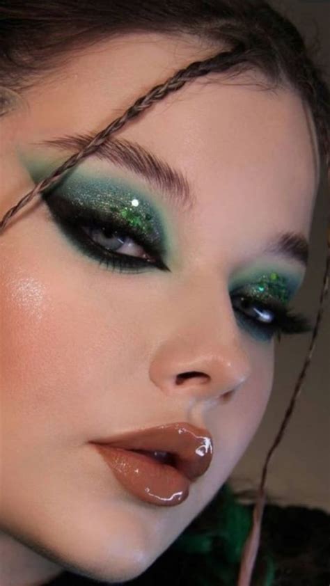 Green Makeup Dark Makeup Nude Lips Color Makati