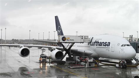 Lufthansa Stellt Verbindungen Vom Flughafen Frankfurt In Asien