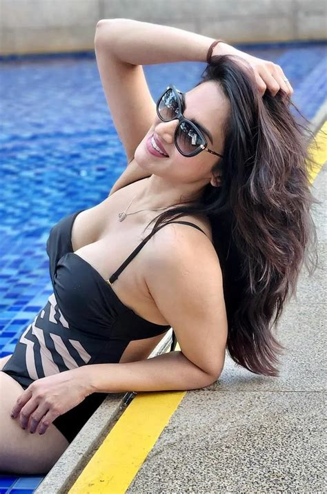 Hot Marathi Actresses In Bikini Looking Too Hot To Handle See Now
