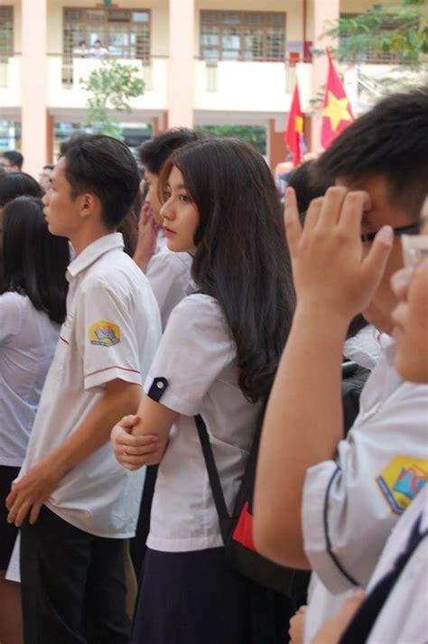 Bằng chứng cho thấy Bâu gái xinh hot Instagram cân mọi góc chụp ảnh cố dìm thì bỗng thành