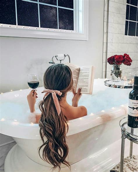 11 Creative Bathtub Photoshoot Ideas