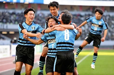 全国高校サッカー、岡山学芸館が県勢初優勝後半mf木村匡が2ゴール 読売新聞