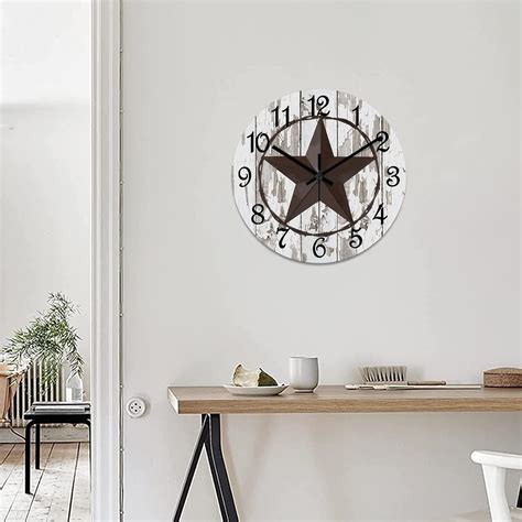 Reloj de pared redondo de estilo rústico con estrella del oeste de