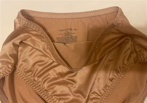Vanity Fair 48301 Nude Beige Brief Panty Satin Wet L Gem