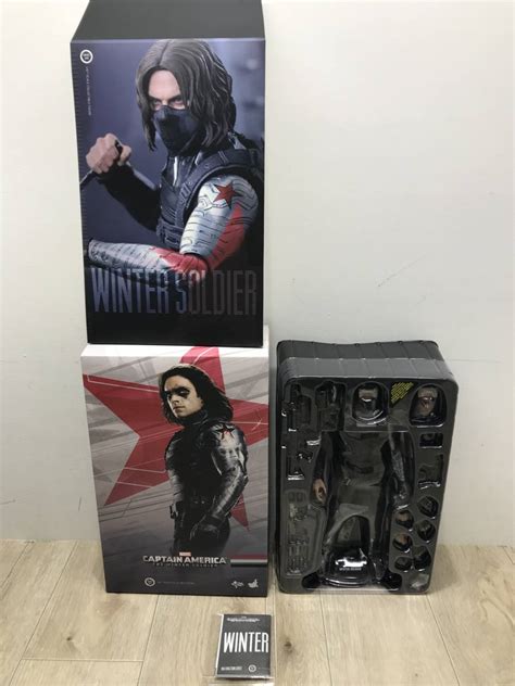 Yahooオークション 090 I 1円～ Hot Toys ホットトイズ 16スケー