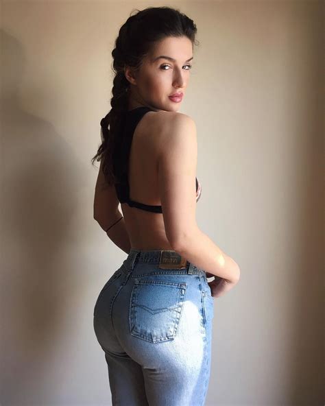 Tight Jeans Porn Pic