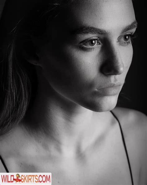 22 Hot Photos By Madison Lintz