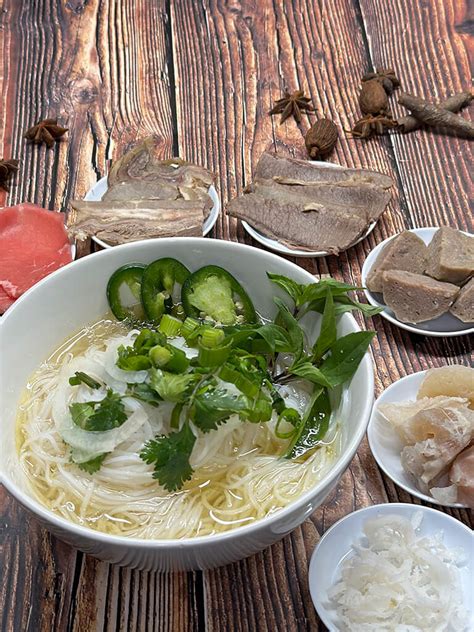 Pho 999 Reseda - Vietnamese Restaurant in Reseda, CA