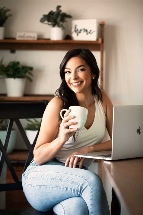 Is Liquid Collagen Better Than Powder? Which is Better? - The Balanced