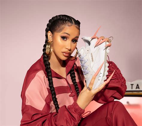 Le Cardi B X Reebok Classic Leather En Ligne Chez Snipes