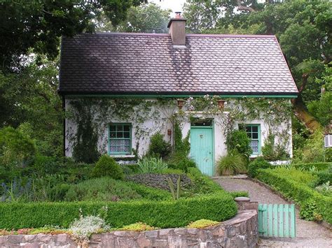 Irish Cottage Irish Cottage Little Cottages Cute Cottage