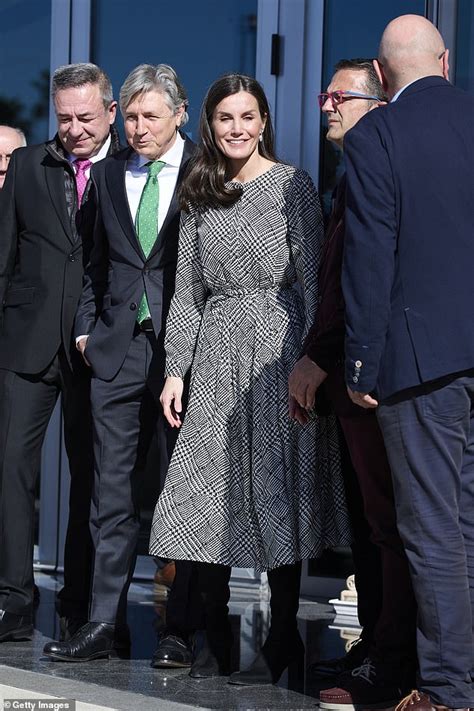 Queen Letizia Of Spain Wear Sophisticated Patterned Dress In Alicante