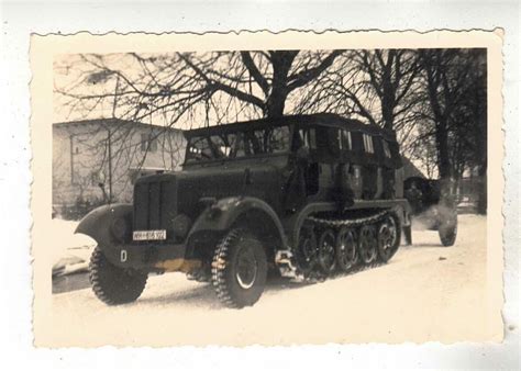 Schweres Deutsches Halbkettenfahrzeug Postimages