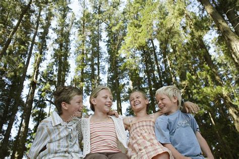 Kids in Forest — Stock Photo © londondeposit #33840569