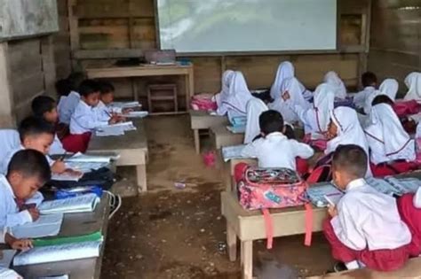 Ketimpangan Akses Pendidikan di Daerah 3T: Evaluasi Kebijakan ...