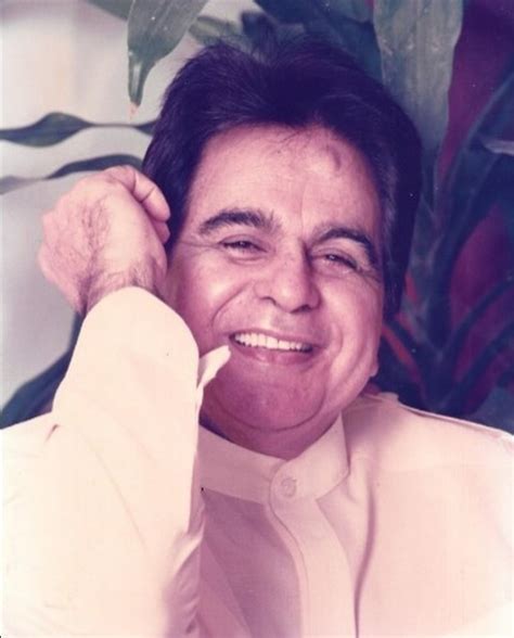 saira banu reveals  dilip kumar     wear fluffy