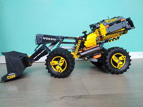 Конструктор LEGO Technic (Техник) 42081 VOLVO колёсный погрузчик ZEUX ...