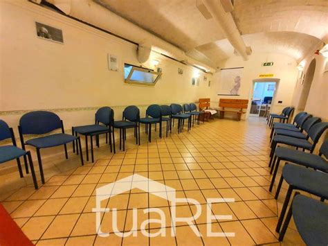 Locale Commerciale Piazza Asti Roma Rif Immobiliare It