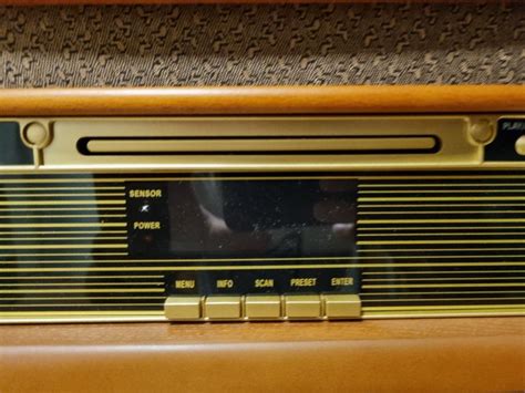 Prodam Retro Stereo Sistem Auna Belle Epoque Dab