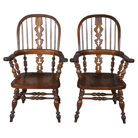 2 Ethan Allen Royal Charter Solid Oak Bow Back Windsor Arm Chairs 16