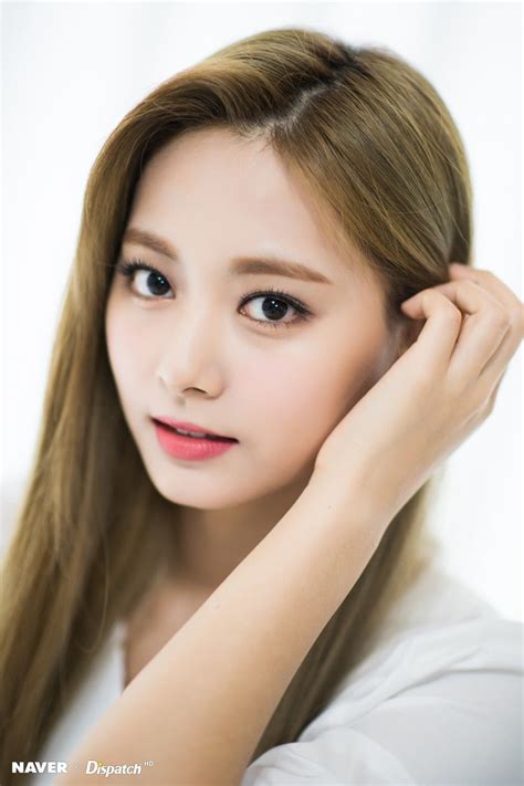 Tzuyu Twice Mesmerizing With Lustrous Eyes Tzuyu Twice Nayeon Twice