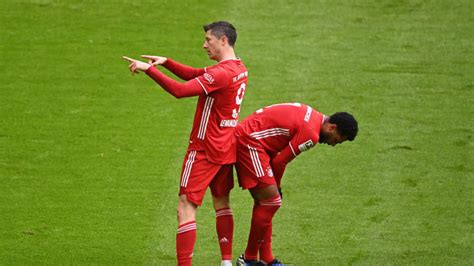 FC Bayern Wer ersetzt Lewandowski und Gnabry als Torjäger