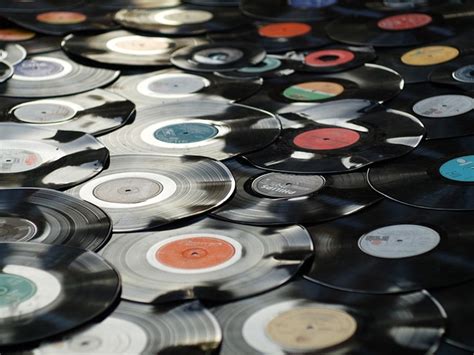 Musikinstrumente mit L | Übersicht an Instrumenten mit L | Liste