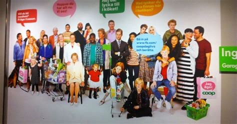 Foto Pareja De Porno Gay En Anuncio Familiar De Supermercado