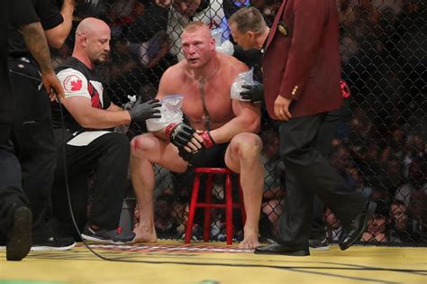 Did Brock Lesnar play in the NFL before his first stint in the UFC?