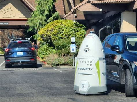 Safe Seattle: "Meanwhile, at the SeaTac Doubletree Inn... I feel safer ...