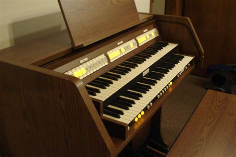 Viscount Vivace 30 Classical Organ For Sale