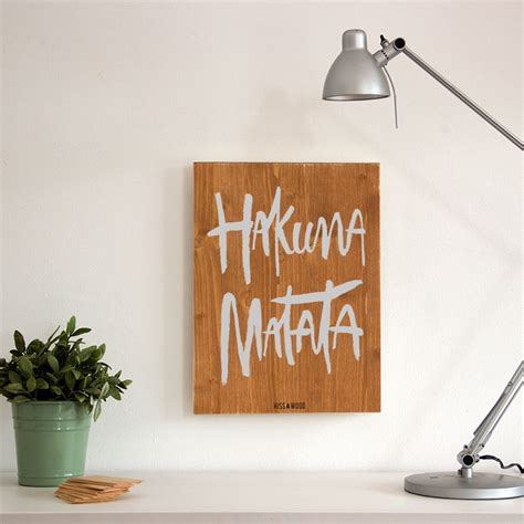 Cartel De Madera Para La Decoracion Nordica Woody M Hakuna Matata