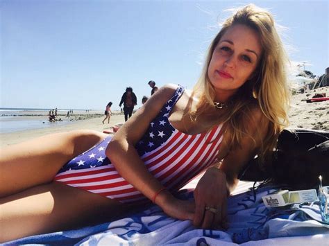 Hot Sexy Kate Corbett Bikini Pics