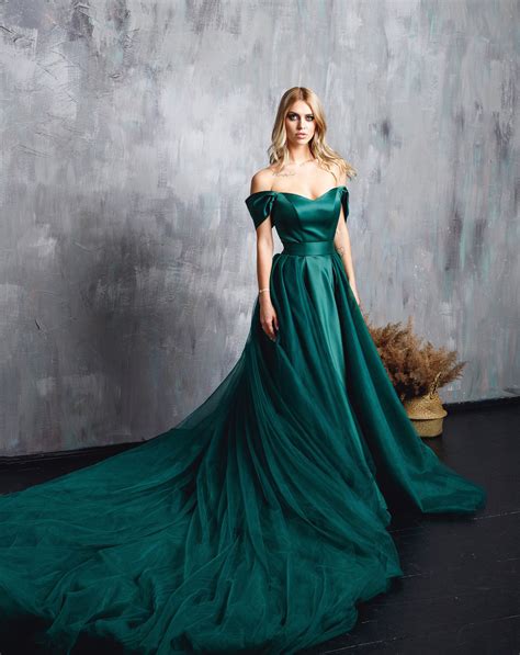 emerald green wedding guest dress | Dresses Images 2022 | Page 5