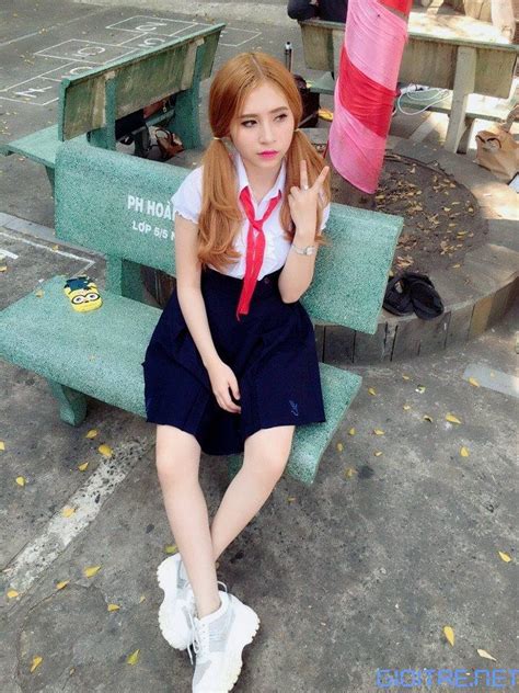 Vẻ đẹp vừa trong sáng vừa n óng b ỏng của cô nàng hot girl x Người đẹp Việt Giải Trí