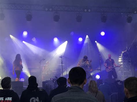 Dans le Loiret du rock du rap et de l électro lors d un festival ce