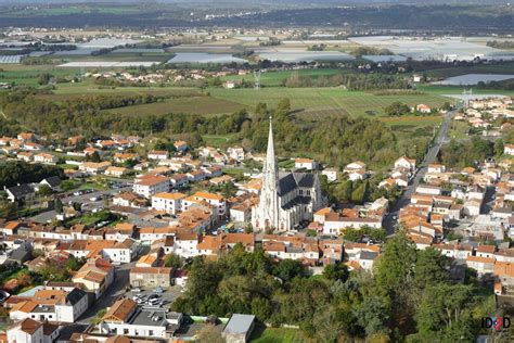 Photo aérienne du Lot et Garonne vu du ciel par un drone