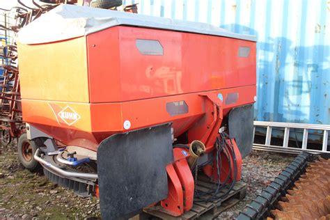 Rozsiewacz Kuhn Rauch Axis 30 1 Telimat Hydraulika Nie Amazone Osiek