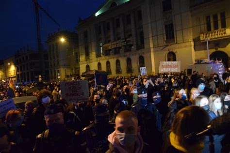 Protest kobiet w Katowicach Tłumy strajkują przeciwko zakazowi aborcji