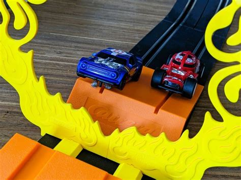Heiße Räder auf der Rennbahn Carrera GO Hot Wheels 6 4 Daddylicious