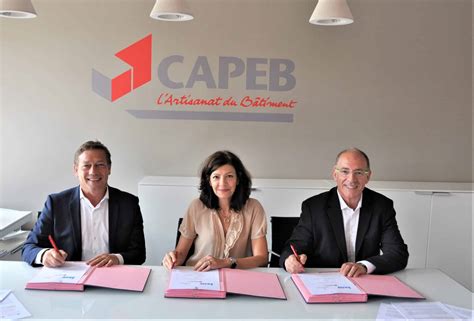 La CAPEB IRIS ST Et KNAUF Renouvellent Leur Partenariat Capeb 56